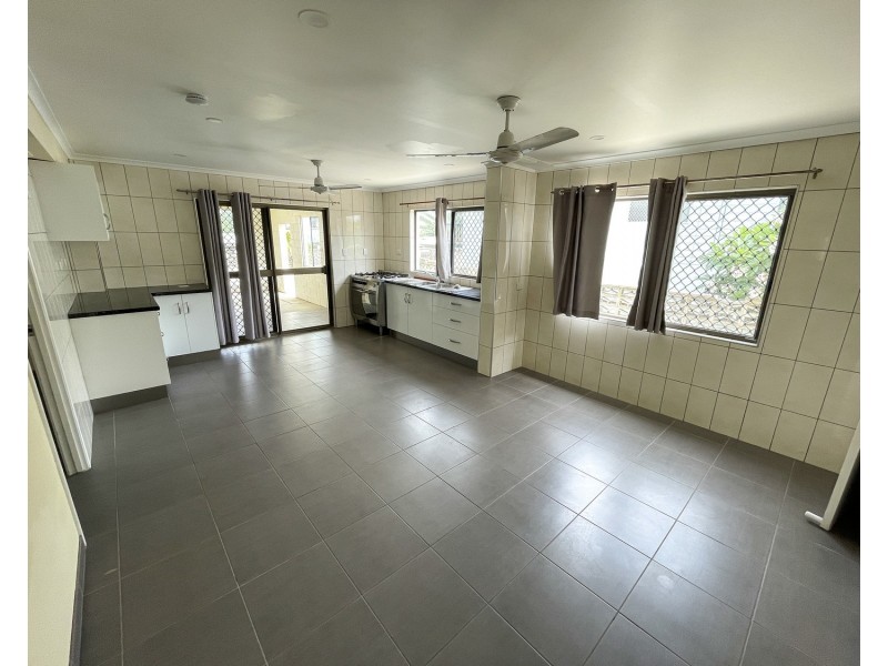 15 Avicennia Street, Bowen QLD 4805