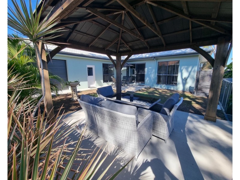 8 Eighth Close, Bowen QLD 4805