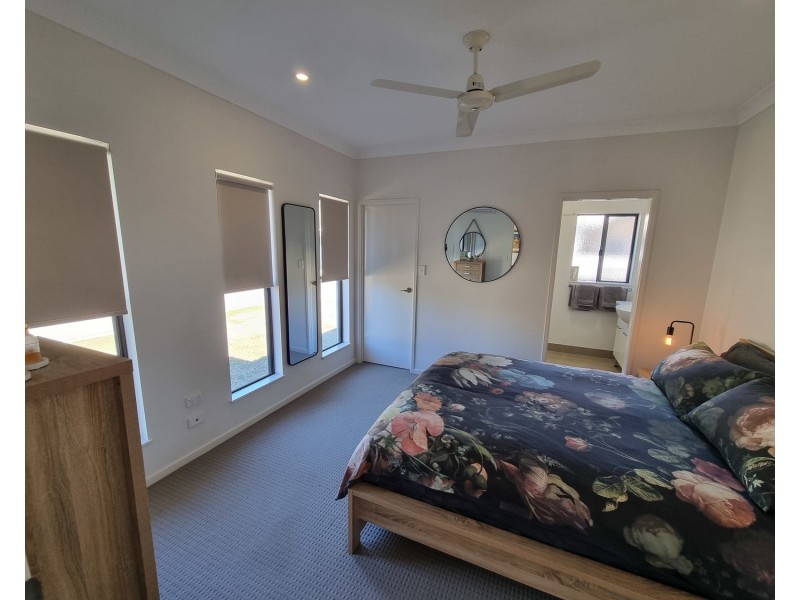 8 Eighth Close, Bowen QLD 4805