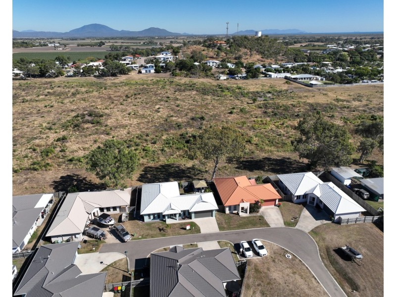 8 Eighth Close, Bowen QLD 4805