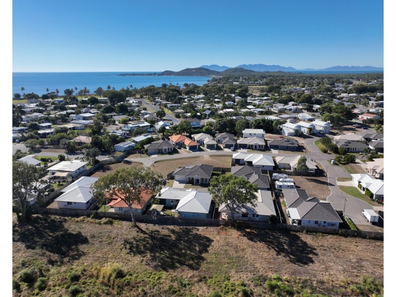 8 Eighth Close, Bowen QLD 4805