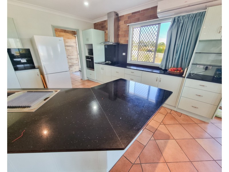 33 Elphinstone Street, Bowen QLD 4805