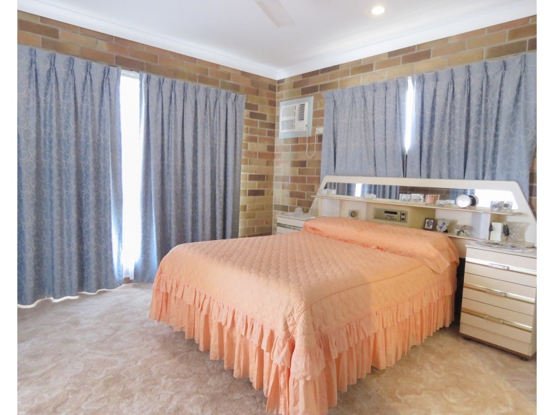 33 Elphinstone Street, Bowen QLD 4805