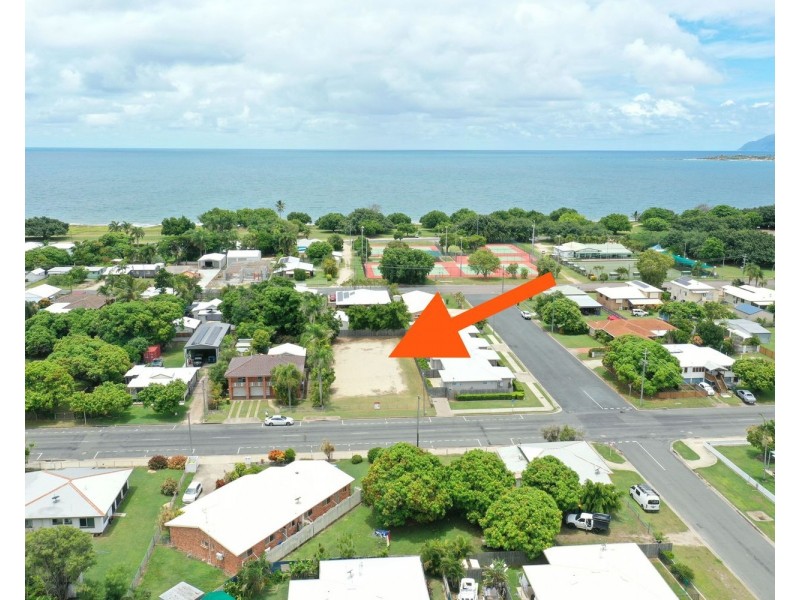 24 Tracey Street, Bowen QLD 4805
