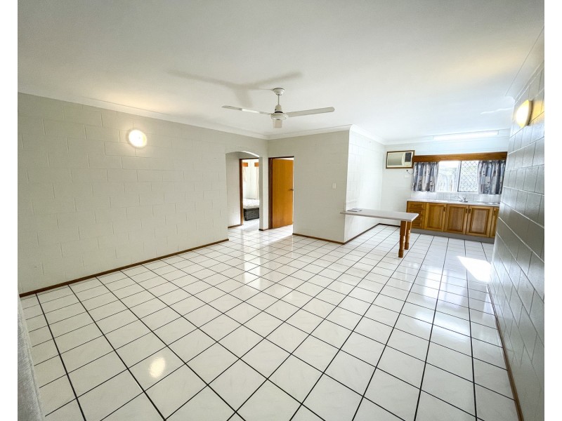 1/4 Bryant Avenue, Bowen QLD 4805