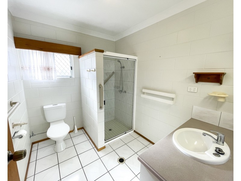 1/4 Bryant Avenue, Bowen QLD 4805