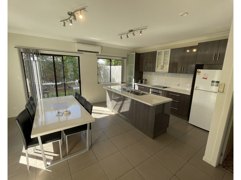 4/27a Leichhardt Street, Bowen QLD 4805