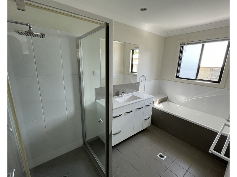 4/27a Leichhardt Street, Bowen QLD 4805