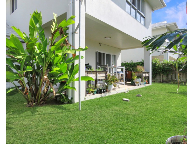 8 Pacific Drive, Bowen QLD 4805