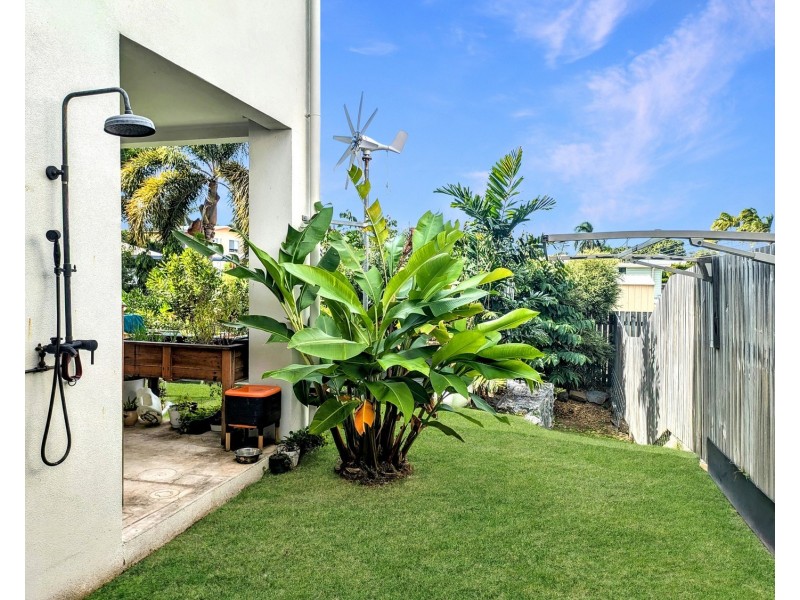 8 Pacific Drive, Bowen QLD 4805