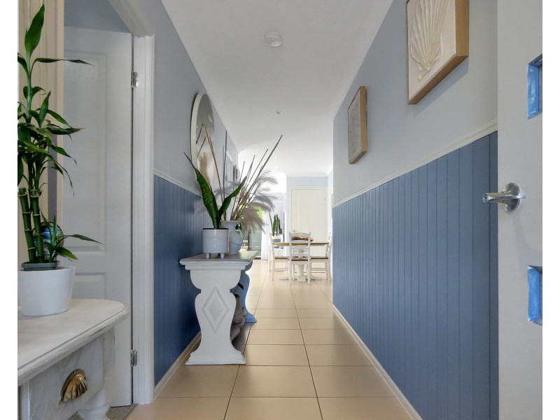 1/23 Tea Tree Close, Bowen QLD 4805