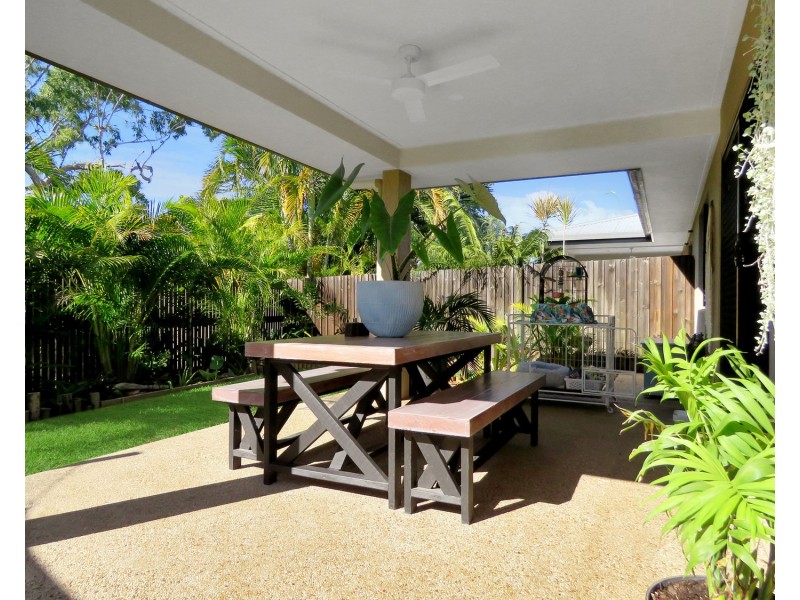 1/23 Tea Tree Close, Bowen QLD 4805