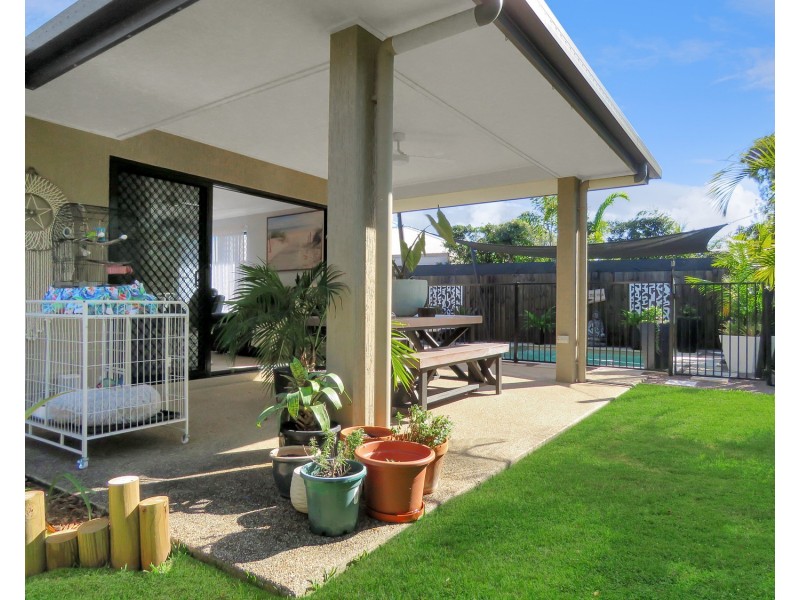 1/23 Tea Tree Close, Bowen QLD 4805