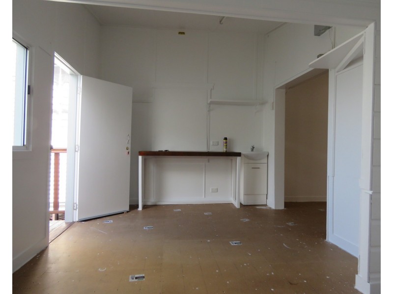 32 Herbert Street, Bowen QLD 4805