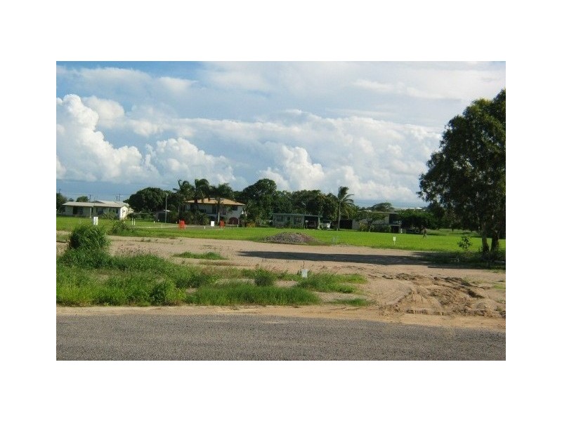7 Summer Place, Bowen QLD 4805