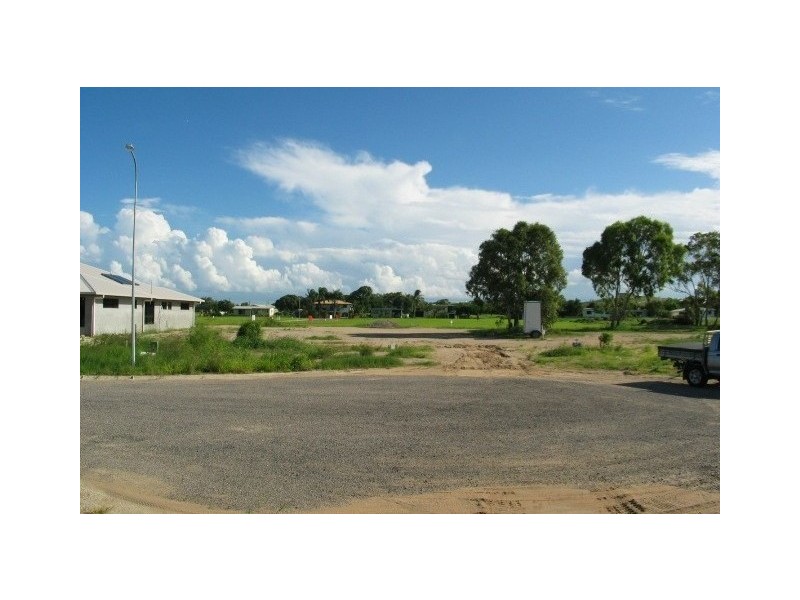 7 Summer Place, Bowen QLD 4805