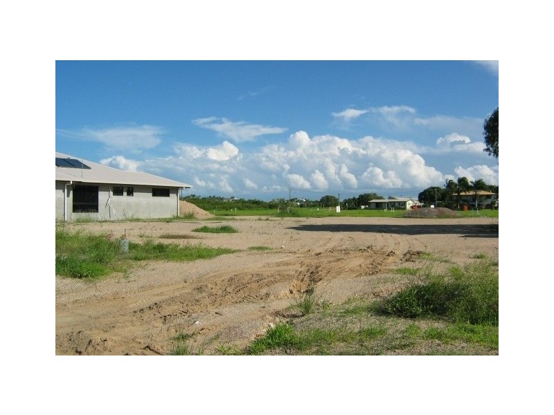 7 Summer Place, Bowen QLD 4805