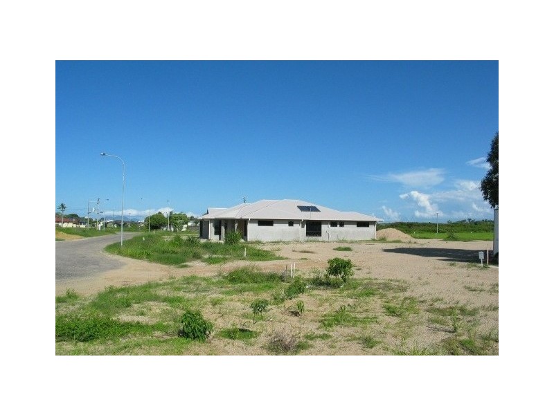 7 Summer Place, Bowen QLD 4805