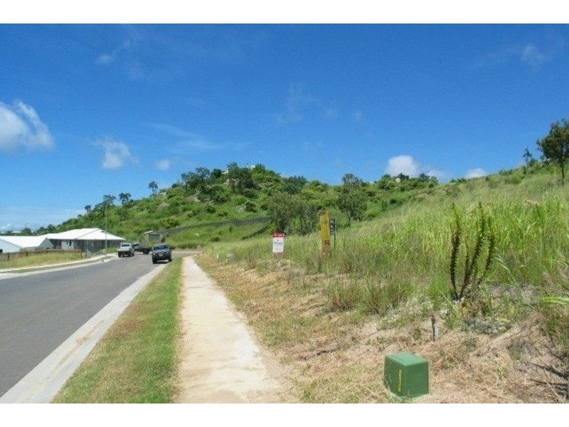 9 Allan Place, Bowen QLD 4805