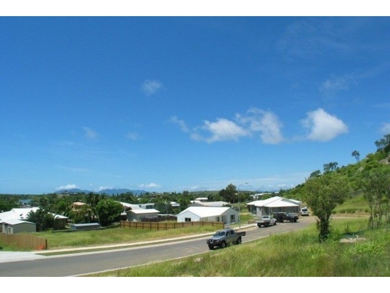 9 Allan Place, Bowen QLD 4805