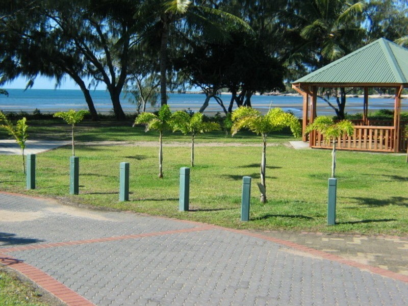 43 Horseshoe Bay Road, Bowen QLD 4805