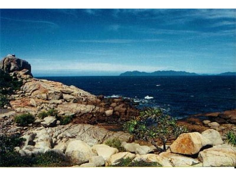 73 Murrays Bay Road, Bowen QLD 4805