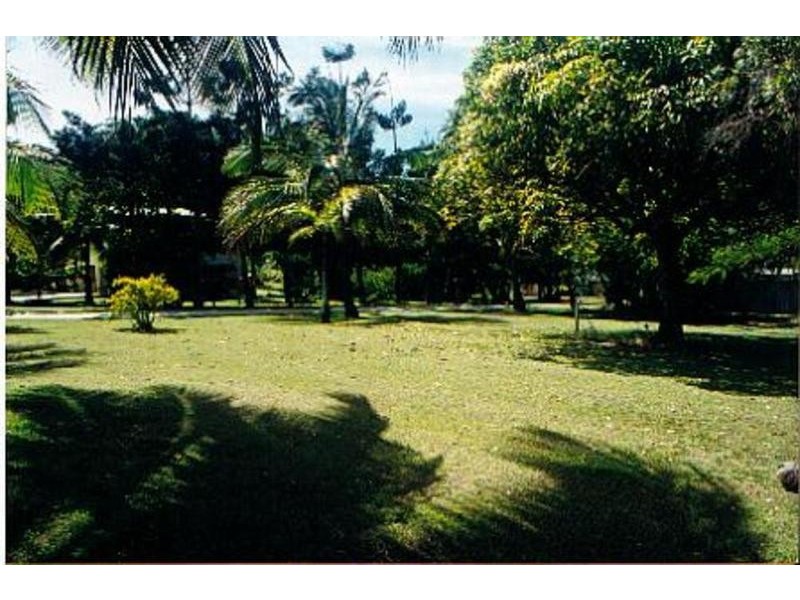 73 Murrays Bay Road, Bowen QLD 4805