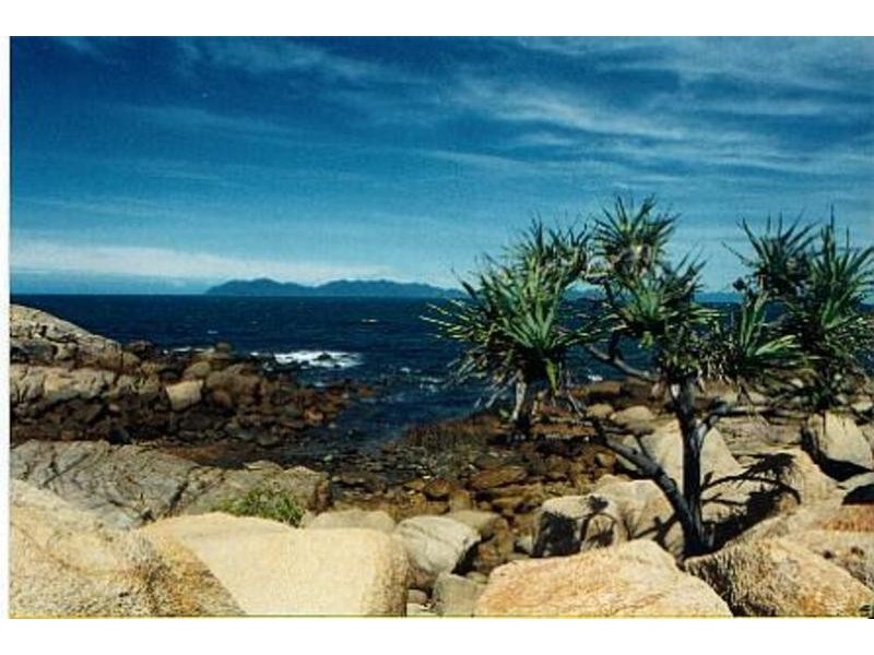 73 Murrays Bay Road, Bowen QLD 4805