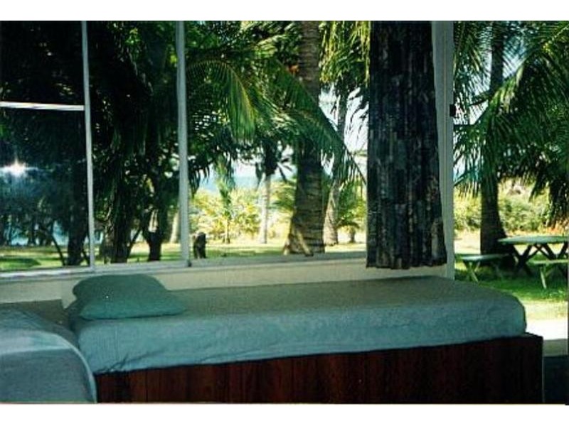 73 Murrays Bay Road, Bowen QLD 4805