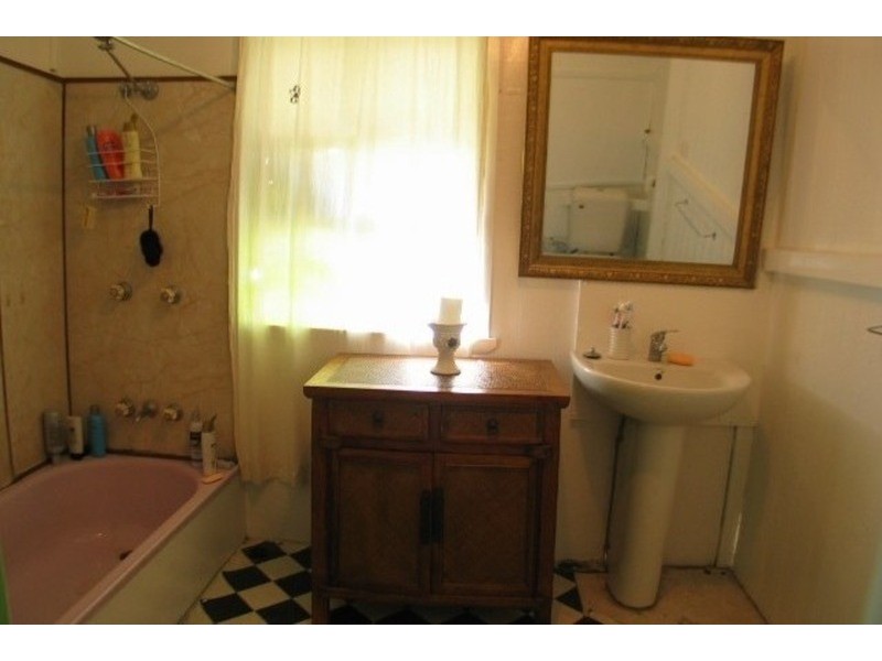 60 Gordon Street, Bowen QLD 4805