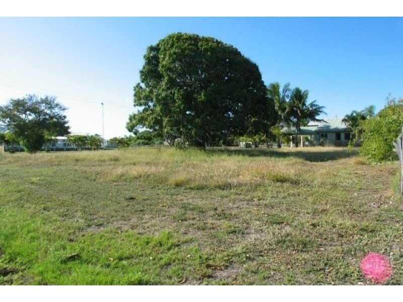 17 Williams Street, Bowen QLD 4805