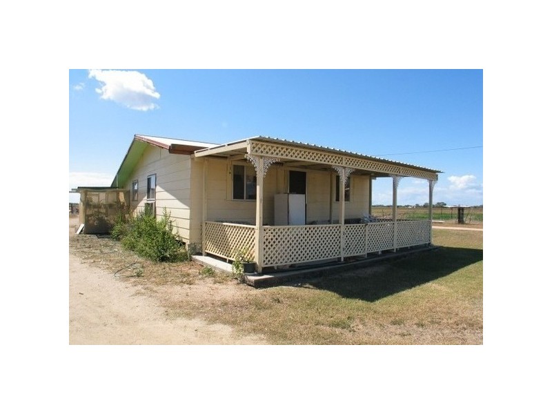 8 Albeitz Road, Bowen QLD 4805