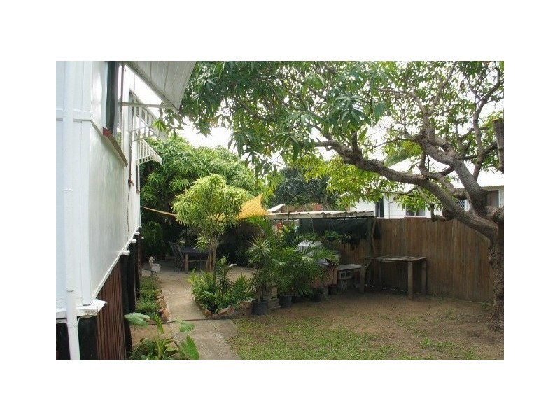 26 Reynolds Street, Bowen QLD 4805