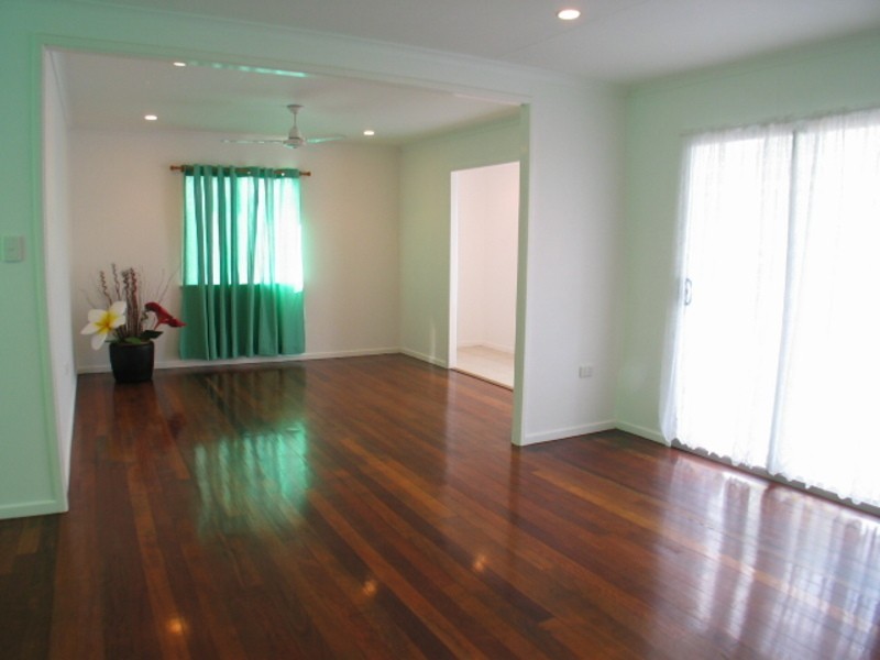 21 Rose Bay Road, Bowen QLD 4805