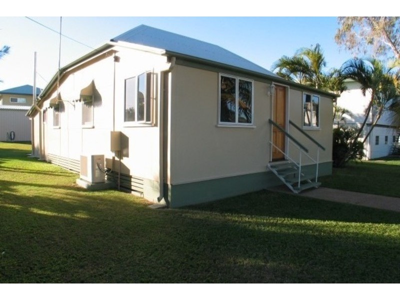90 Powell Street, Bowen QLD 4805