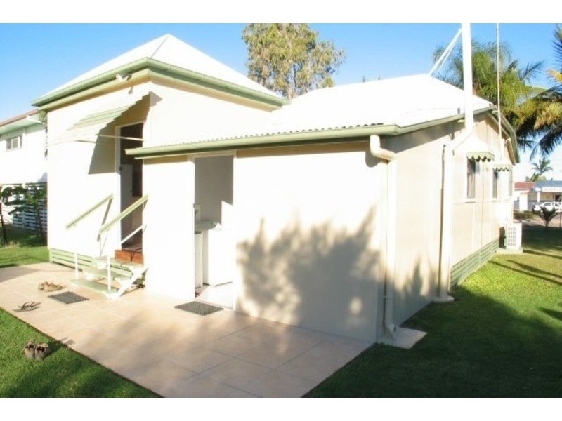 90 Powell Street, Bowen QLD 4805