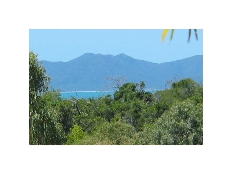 17 Pitcain Avenue, Bowen QLD 4805