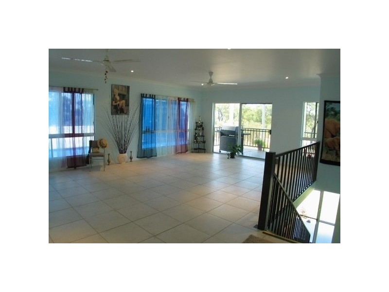 17 Pitcain Avenue, Bowen QLD 4805