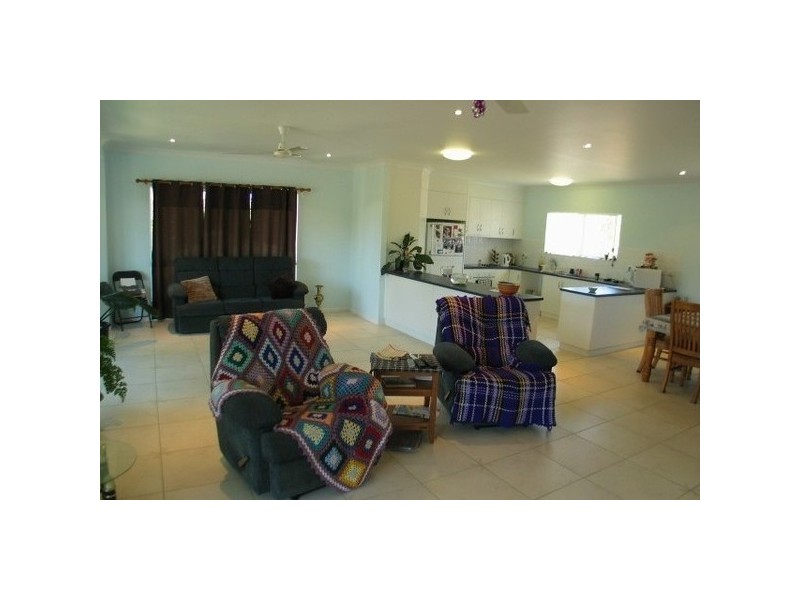 17 Pitcain Avenue, Bowen QLD 4805