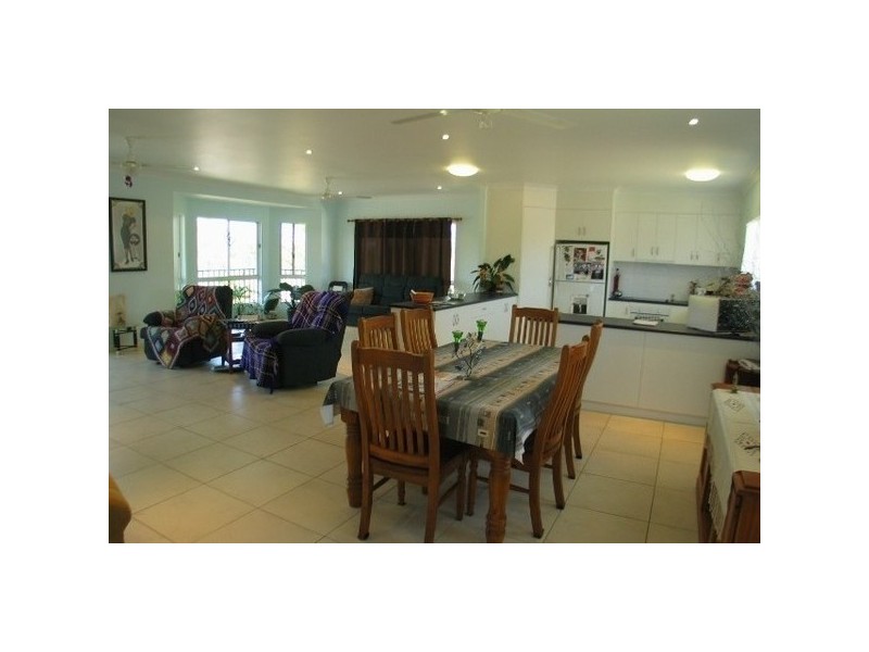 17 Pitcain Avenue, Bowen QLD 4805
