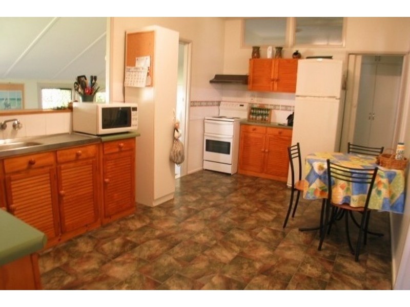 42 Livingstone Street, Bowen QLD 4805