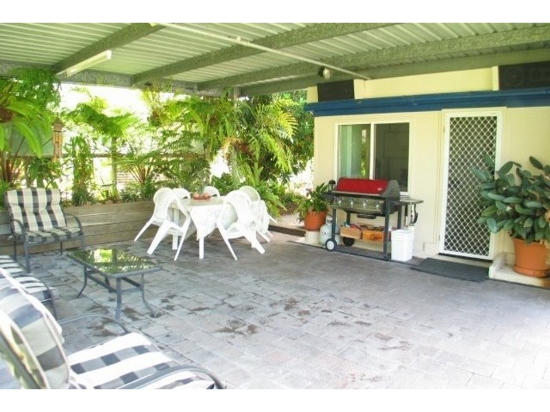 42 Livingstone Street, Bowen QLD 4805