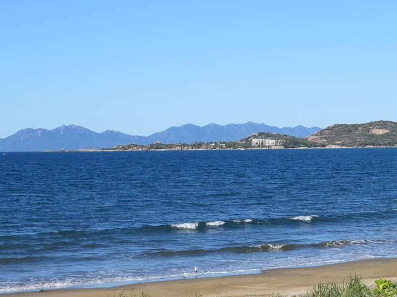 63 Queens Beach Esplanade, Bowen QLD 4805