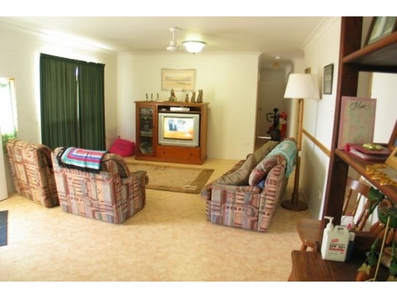 63 Queens Beach Esplanade, Bowen QLD 4805 Professionals Bowen Sold