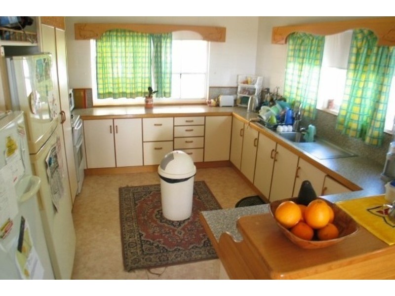 63 Queens Beach Esplanade, Bowen QLD 4805