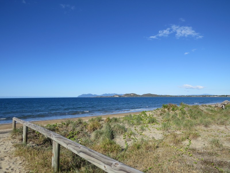 63 Queens Beach Esplanade, Bowen QLD 4805 Professionals Bowen Sold