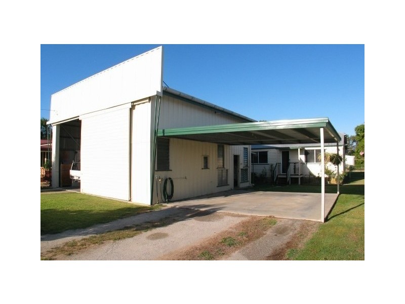 12 Field Street, Bowen QLD 4805