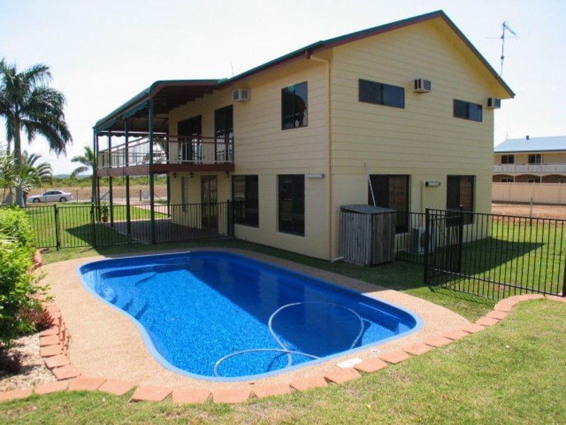 36 Wentworth Street, Bowen QLD 4805