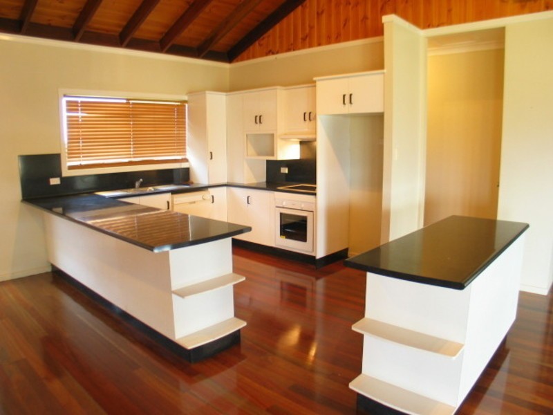 36 Wentworth Street, Bowen QLD 4805