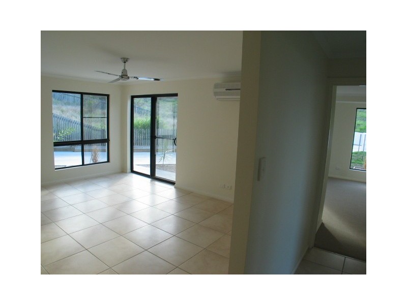 1/2 Allan Place, Bowen QLD 4805
